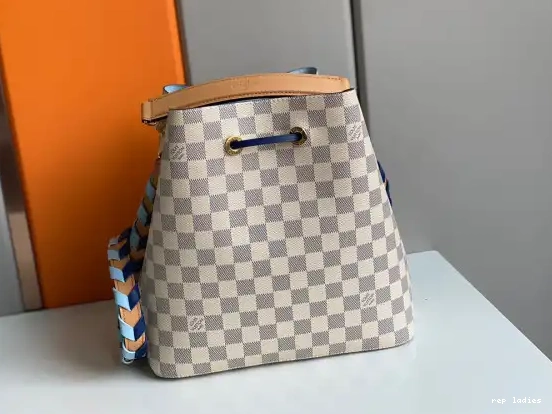 Cheap LOUIS VUITTON NÉONOÉ MM 0623